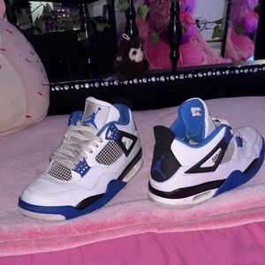 Jordan Women's Shoes in White and Blue
